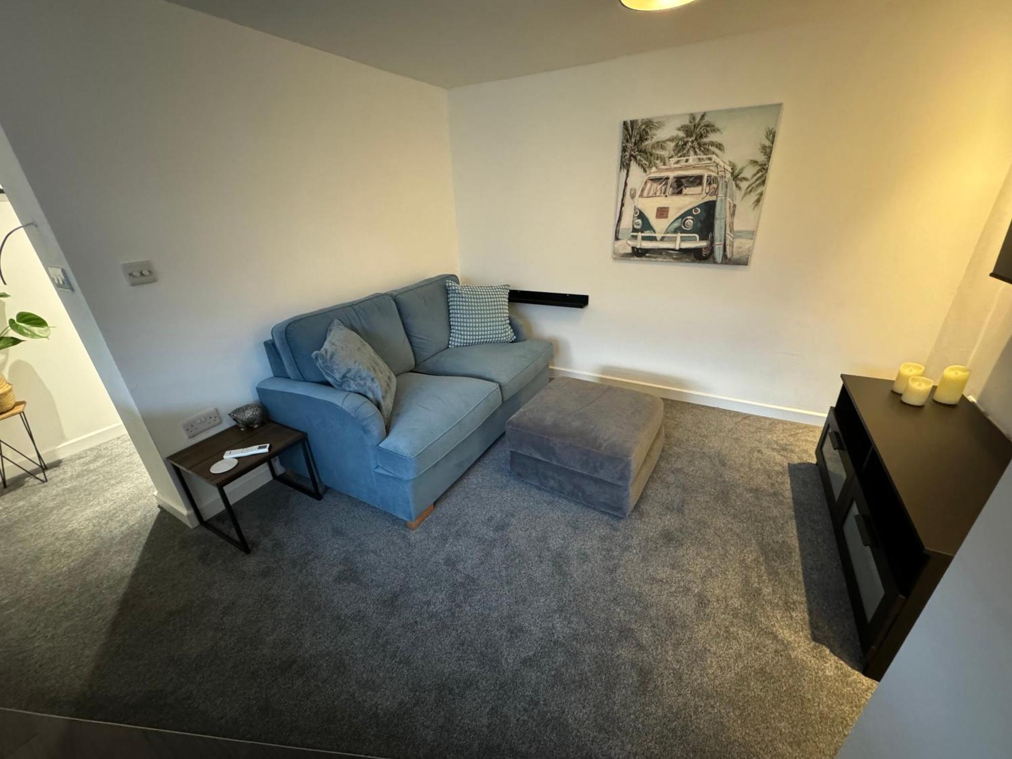 Modern 1 Bed Apartment With Car Parking Bitton Eksteriør bilde
